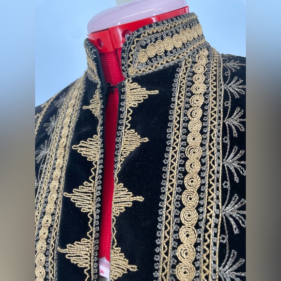 Vintage Tahsin Safadi Boutique Black Velvet Embroidered Flared Sleeve Jacket - Picture 9 of 16